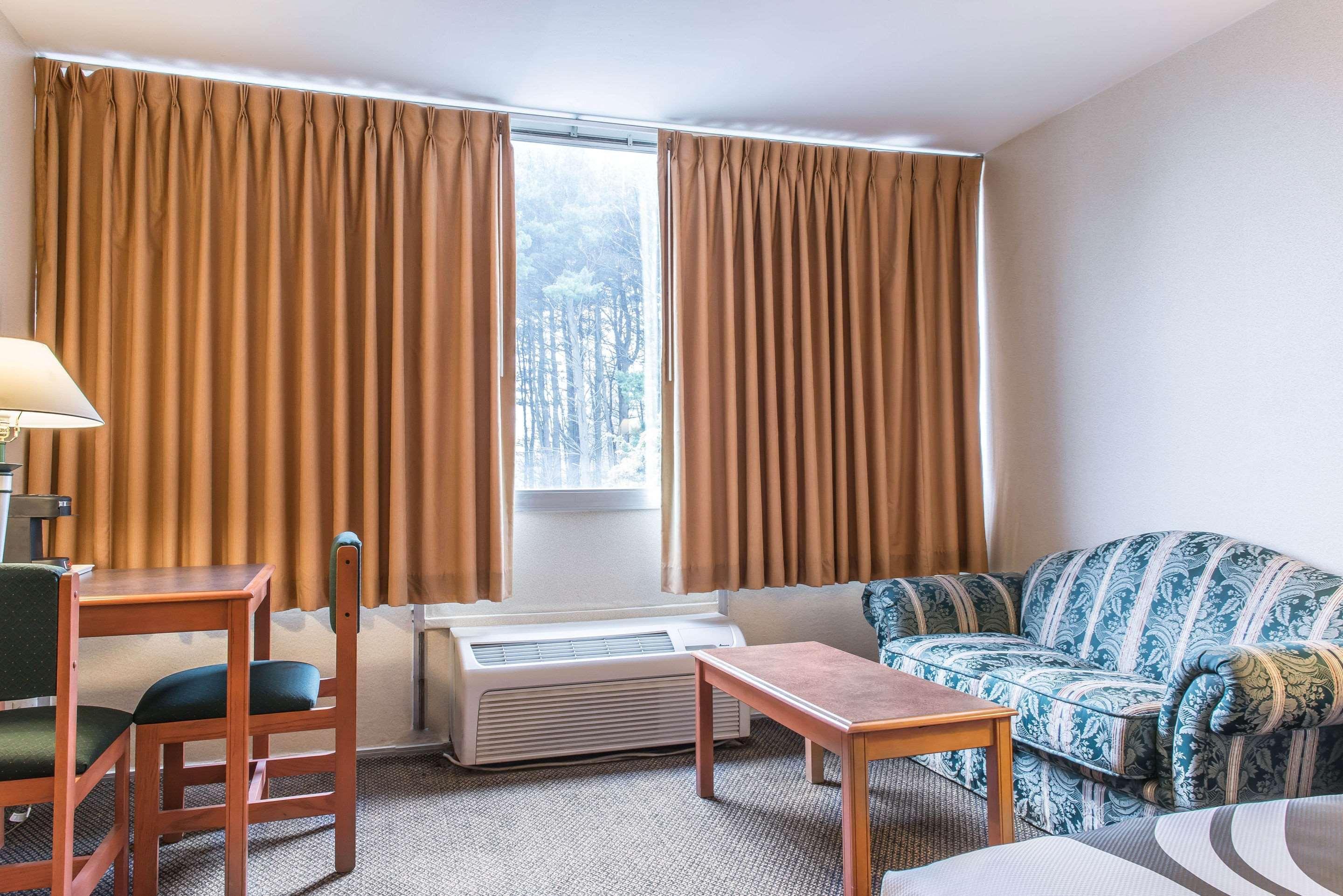המיטג' Quality Inn מראה חיצוני תמונה