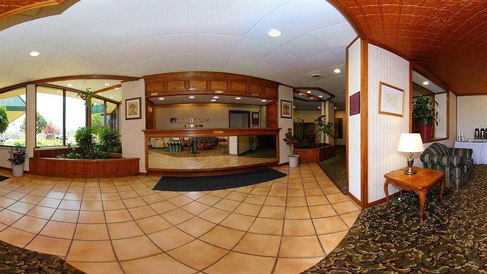 המיטג' Quality Inn מראה חיצוני תמונה